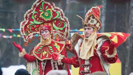 Весенние традиции и обычаи: празднование Масленицы в разных регионах России