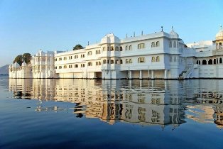 Taj Lake Palace-Самые необычные отели мира