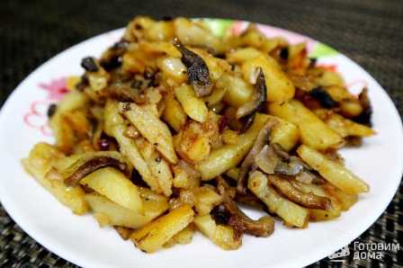 Как сделать ароматную и сочную жаркую картошку с грибами
