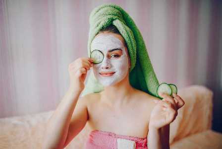 Как улучшить состояние кожи лица с помощью масок и сывороток