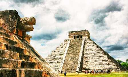 Страна Мексика: майя и ацтеки на фоне настоящий культуры