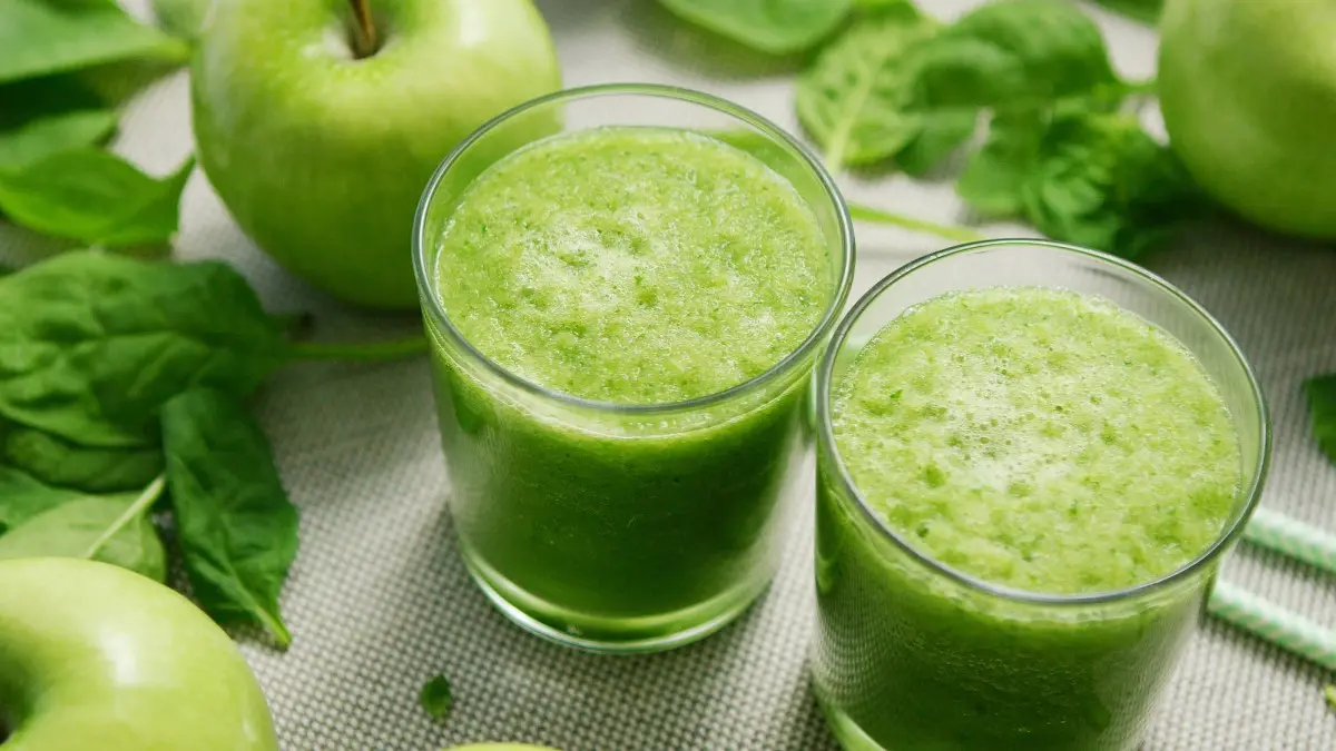 Супер-полезный зеленый сок: рецепт и польза для организма