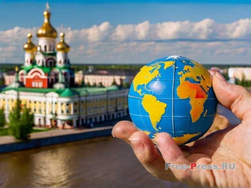 Сквер Сибирских кошек - памятник пушистым спасителям. Тюмень