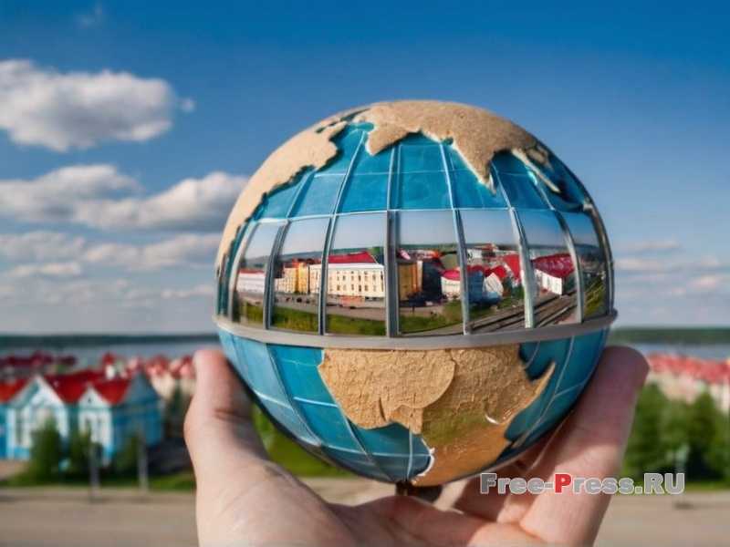 Памятник Ю.А. Гагарину - честь первому космонавту. Комсомольск-на-Амуре