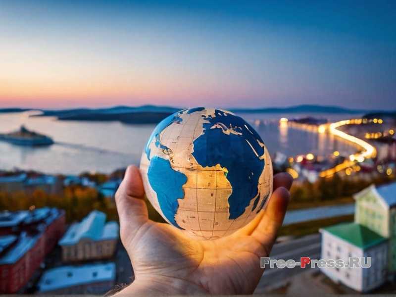 Памятник Борцам за власть Советов - символ революционной эпохи. Владивосток