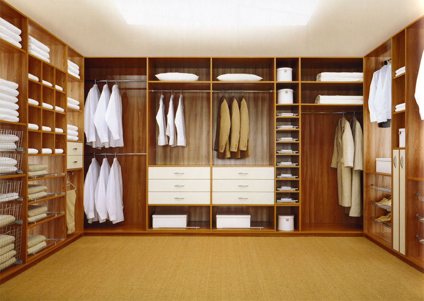 Обустройство гардеробной комнаты