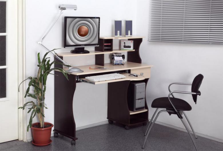 Современный компьютерный стол