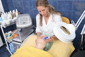 Косметологические услуги помогают сберечь молодость и укрепить здоровье