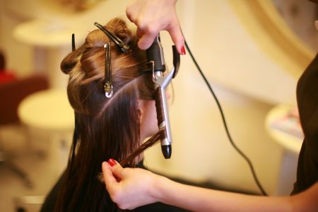 Чем пользуются парикмахеры при укладке волос которым пользуются парикмахеры